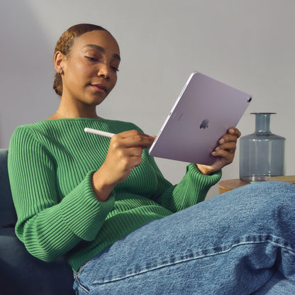 Apple iPad Air 13-inch (M2): Built for Apple Intelligence, Liquid Retina Display, 1TB, 12MP Front/Back Camera, Wi-Fi 6E, Touch ID, All-Day Battery Life — Space Gray